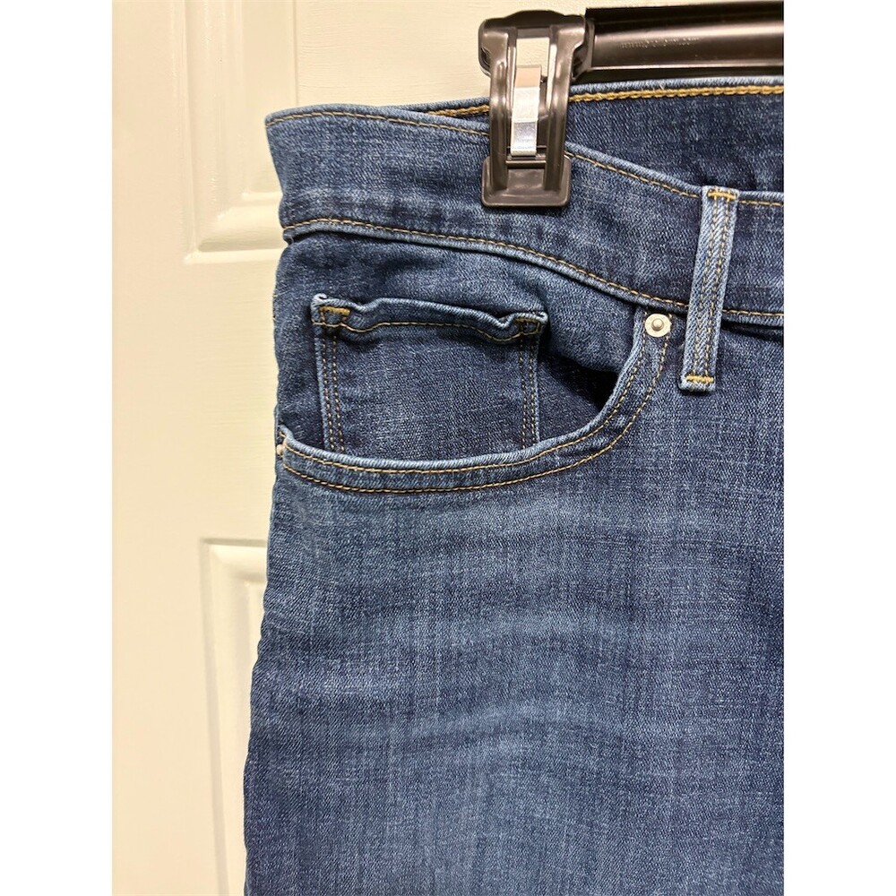 Levi's 311 Shaping Skinny Jeans Womens Size 33 Dark Wash Blue Stretch - Picture 2 of 8